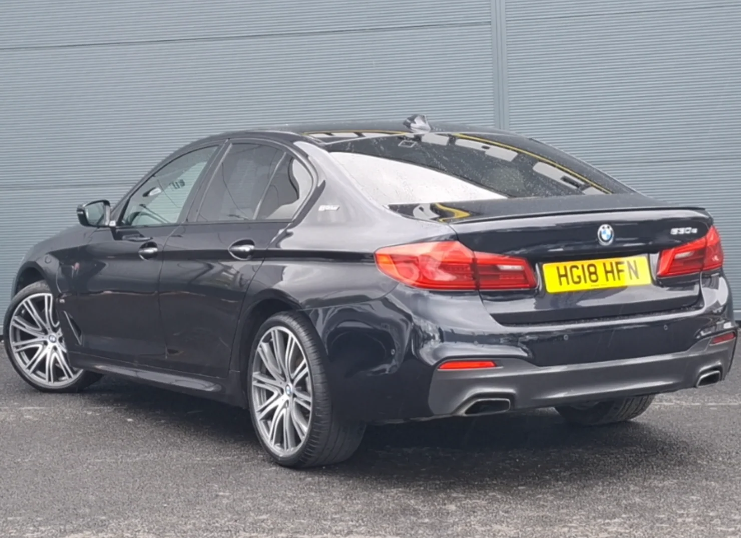 BMW 530e M Sport photo 2