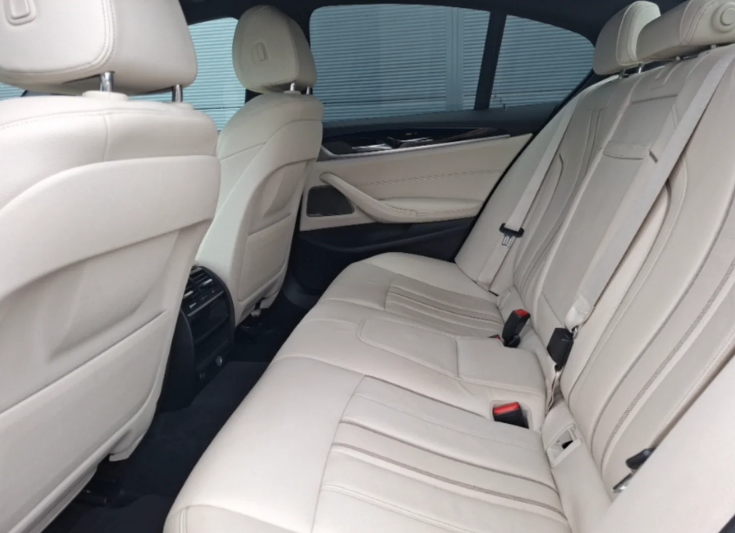 BMW 530e M Sport photo 4