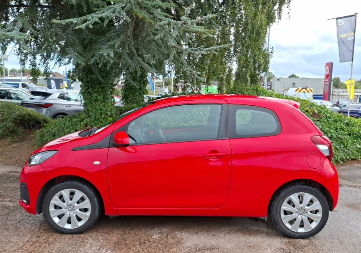 Peugeot 108 photo 2