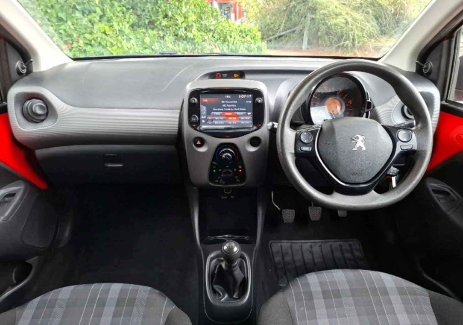 Peugeot 108 photo 3